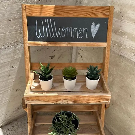 Schennach Apartman *